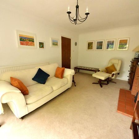 Cosy House, A Train Spotter'S Delight! Villa New Alresford Exterior foto