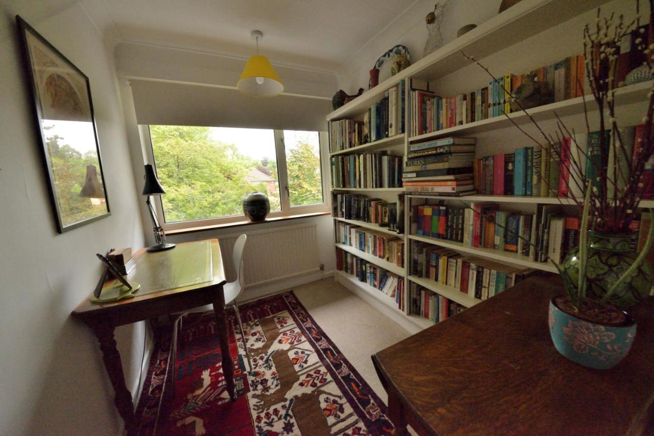 Cosy House, A Train Spotter'S Delight! Villa New Alresford Exterior foto